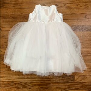 Gorgeous flower girl dress